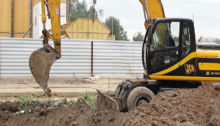 Выкопать яму экскаватором в Лесозаводске от 946 руб. - 2Землекопа-Лсз